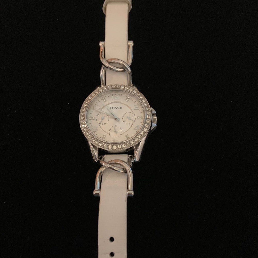 Fossil Watch - Picture 2 of 3